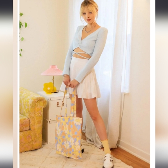 Sky Blue Soft Twist Detail Wrap Around Crop Top - Picture 3 of 3